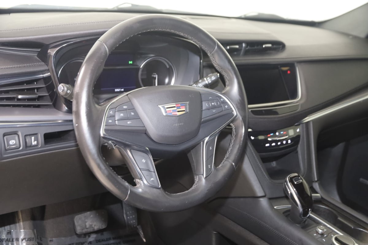 Used 2022 Cadillac XT5 Luxury FWD image 6