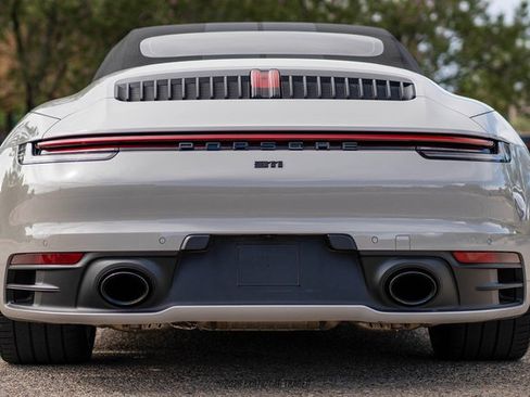 Used 2024 Porsche 911 Carrera image 19