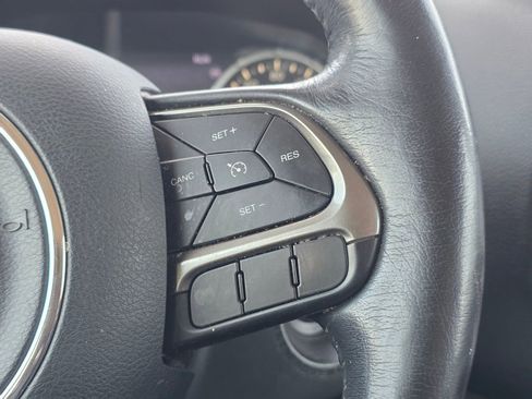 Used 2020 Jeep Renegade Limited w/ UConnect 8.4 Nav Group image 18