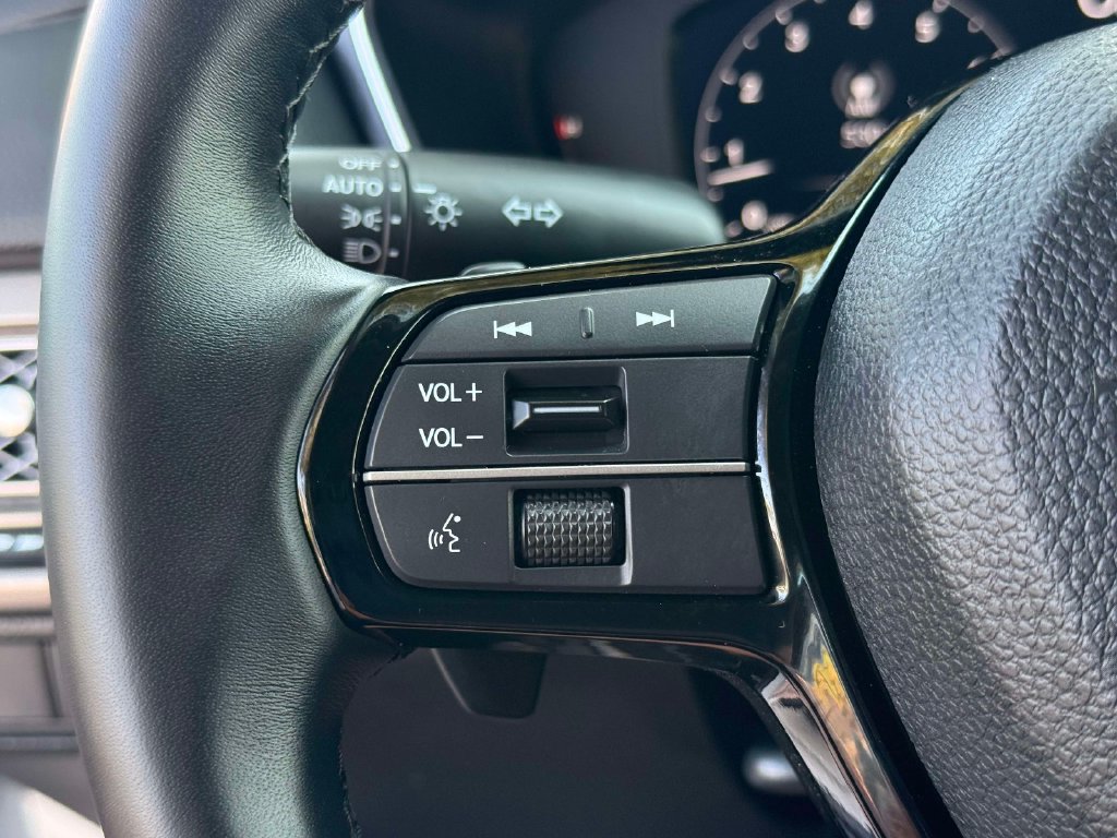 Certified 2025 Acura Integra FWD image 30