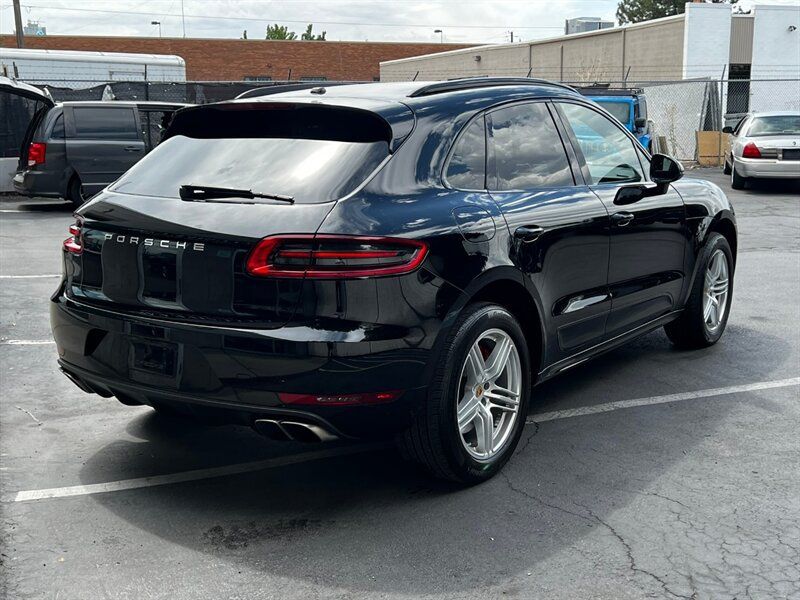 Used 2017 Porsche Macan Turbo AWD/4WD image 7