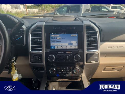 Used 2017 Ford F350 Lariat w/ Chrome Package AWD/4WD image 12