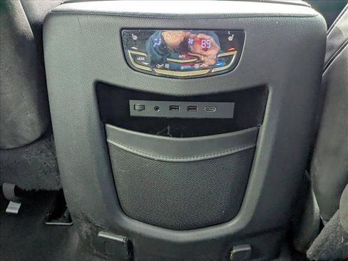 Used 2020 Cadillac Escalade Platinum image 20