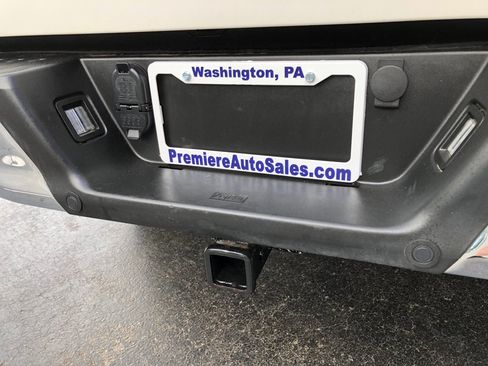 Used 2019 Ford F150 Lariat w/ Equipment Group 502A Luxury AWD/4WD image 18