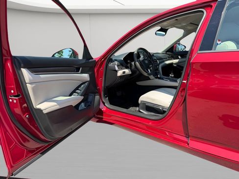 Used 2019 Honda Accord LX image 15