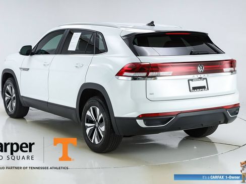 Used 2024 Volkswagen Atlas Cross Sport SE FWD image 43