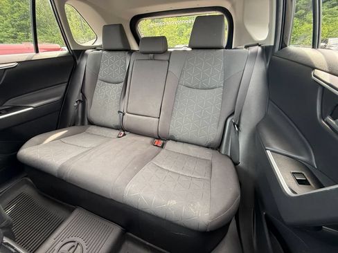 Used 2023 Toyota RAV4 XLE w/ Convenience Package AWD/4WD image 12