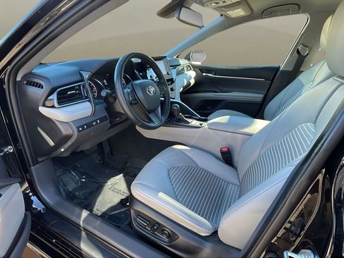Used 2022 Toyota Camry SE image 14