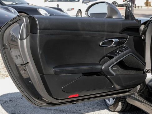 Used 2017 Porsche 911 Carrera image 31