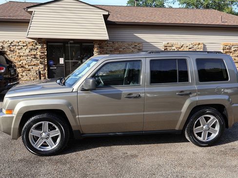 Used 2008 Jeep Patriot Sport FWD image 5