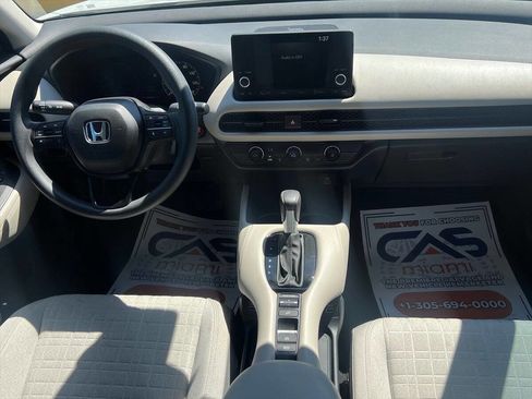 Used 2023 Honda HR-V LX image 10