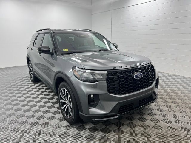 Used 2026 Ford Explorer ST-Line AWD/4WD image 1