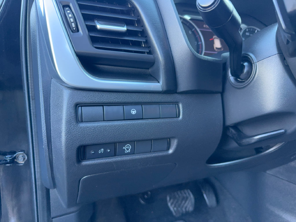 Used 2023 Nissan Rogue SV AWD/4WD image 13