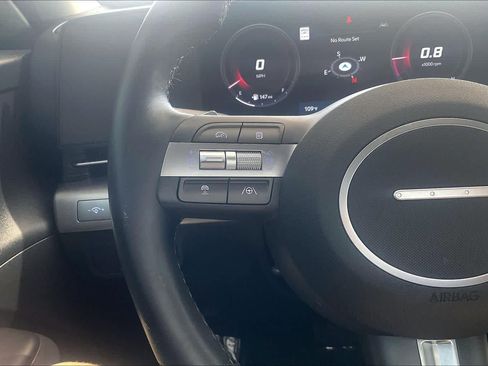 Certified 2025 Hyundai Kona SEL FWD image 25
