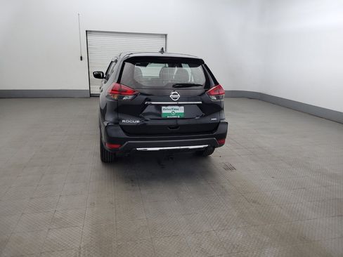 Used 2019 Nissan Rogue S AWD/4WD image 6