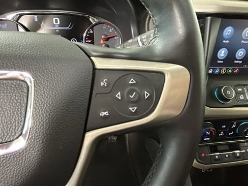 Used 2023 GMC Acadia Denali w/ Black Diamond Edition AWD/4WD image 16