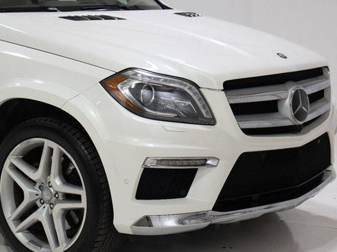 Used 2014 Mercedes-Benz GL 550 GL 550 4MATIC AWD 4dr SUV image 9