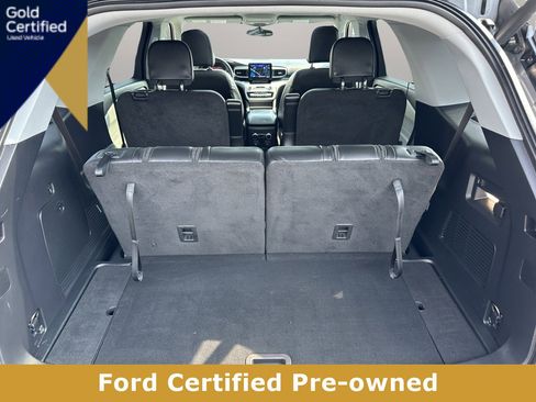 Used 2023 Ford Explorer XLT w/ Equipment Group 202A image 7
