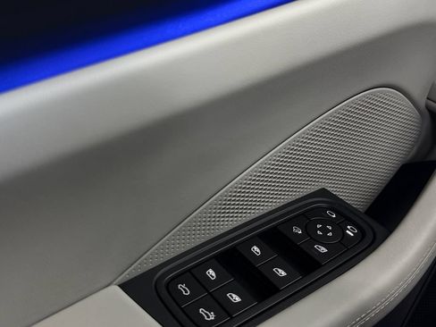 Used 2026 Porsche Macan 4S Electric AWD/4WD image 37