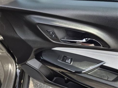 Used 2025 Chevrolet Trax LT image 14