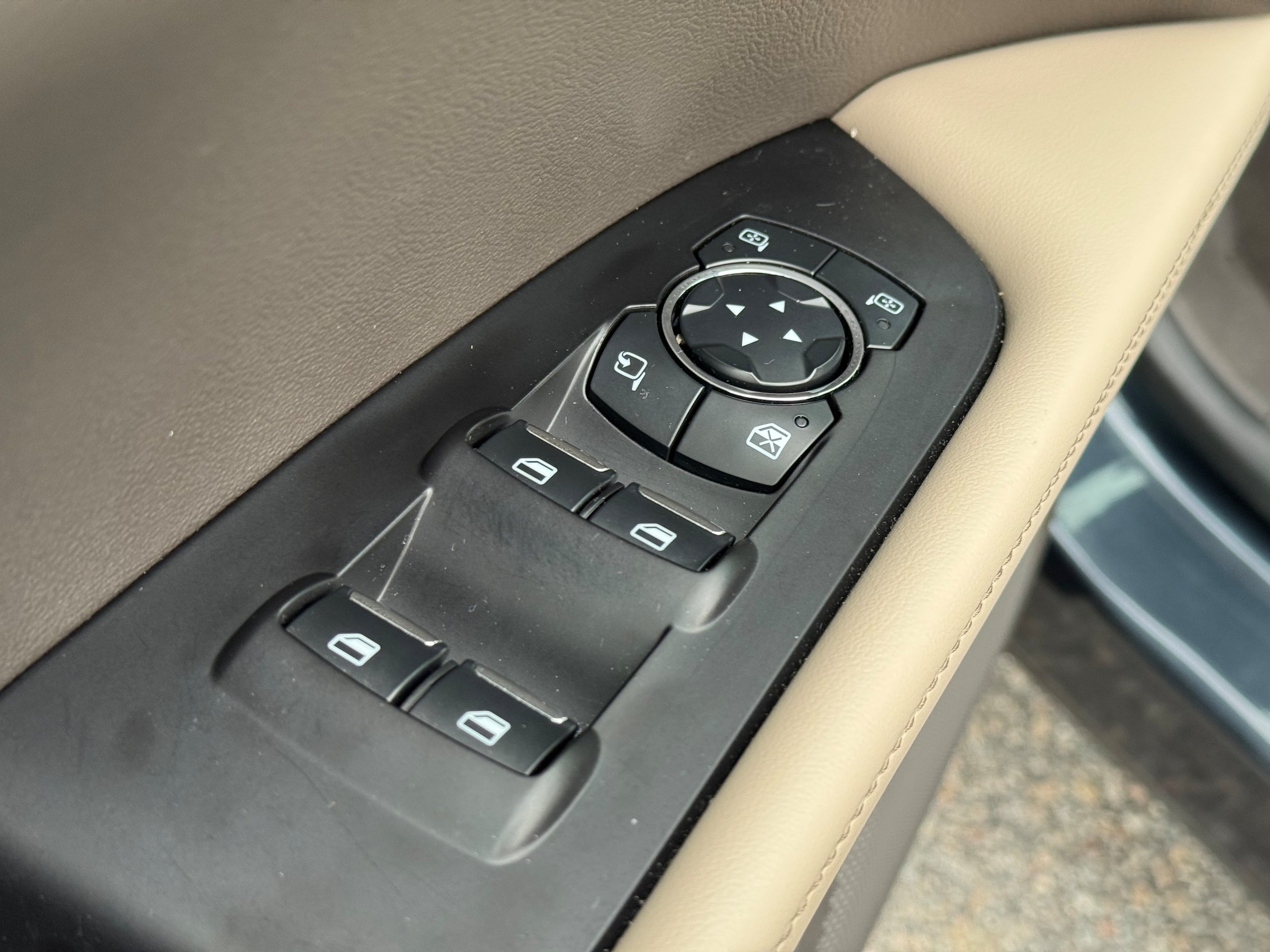 Used 2023 Lincoln Nautilus Reserve AWD/4WD image 7