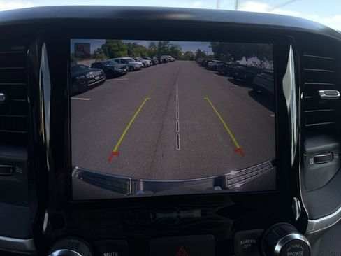 Used 2022 RAM 1500 Big Horn AWD/4WD image 19