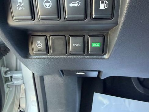 Used 2020 Nissan Rogue SL FWD image 14