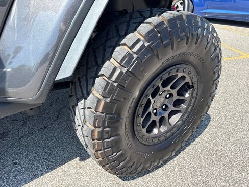 Used 2023 Jeep Wrangler Unlimited Rubicon AWD/4WD image 43