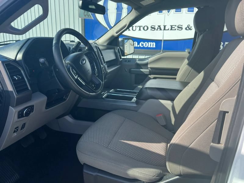 Used 2018 Ford F150 XLT w/ Equipment Group 302A Luxury AWD/4WD image 17