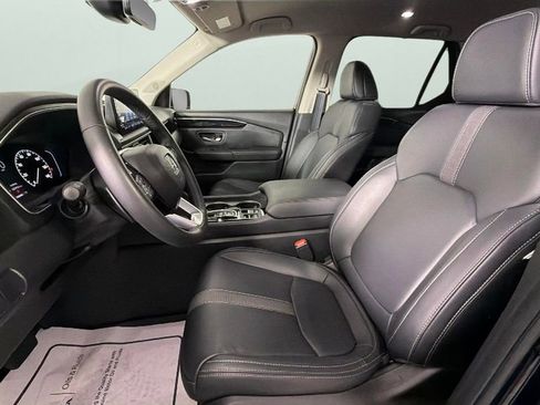 Used 2025 Honda Pilot EX-L image 17