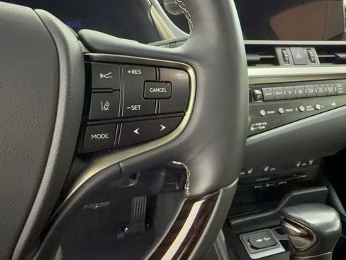 Used 2019 Lexus ES 300h w/ Premium Package FWD image 19