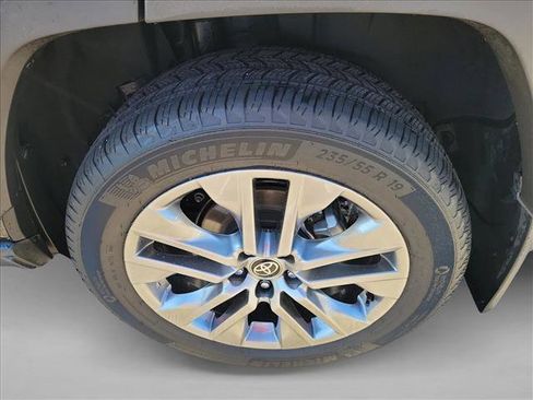 Used 2025 Toyota RAV4 XLE Premium image 12