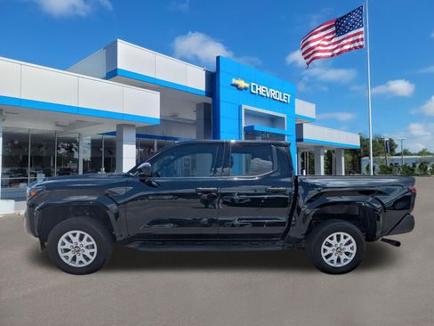 Used 2025 Toyota Tacoma SR w/ SR Upgrade Package RWD image 6