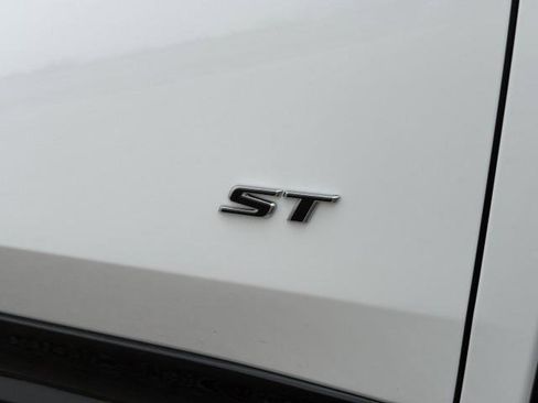 New 2026 Buick Envista Sport Touring image 13