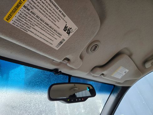 Used 2011 Chevrolet Colorado LT image 32