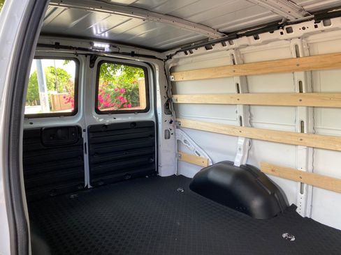 Used 2025 Chevrolet Express 2500 w/ Driver Convenience Package RWD image 29