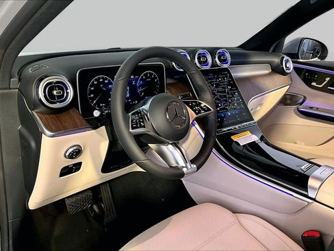 New 2026 Mercedes-Benz GLC 300 4MATIC image 9