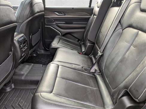 Used 2024 Jeep Grand Cherokee L Limited w/ Luxury Tech Group II image 21