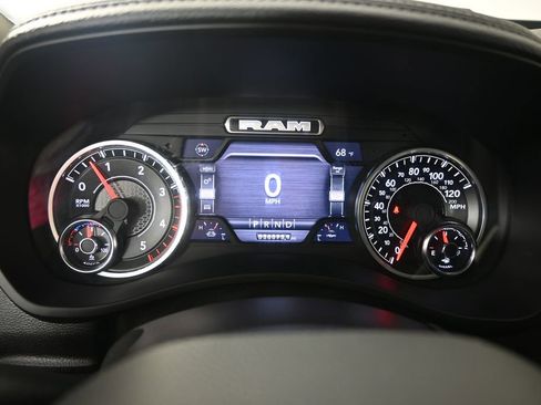 Used 2024 RAM 2500 Laramie AWD/4WD image 25