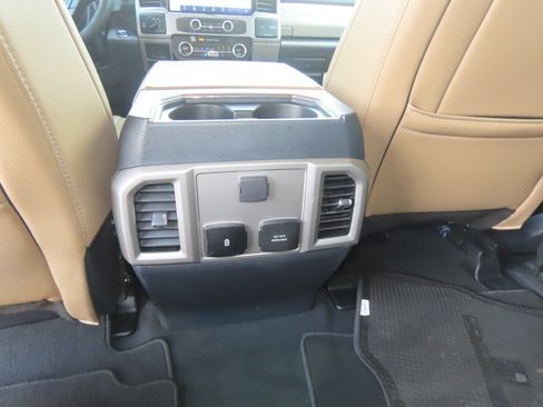 Used 2022 Ford F250 Lariat w/ Lariat Ultimate Package AWD/4WD image 22