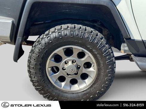 Used 2013 Toyota FJ Cruiser 4WD w/ Upgrade Pkg image 6