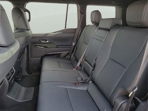 Used 2025 Lexus GX 550 AWD/4WD image 15