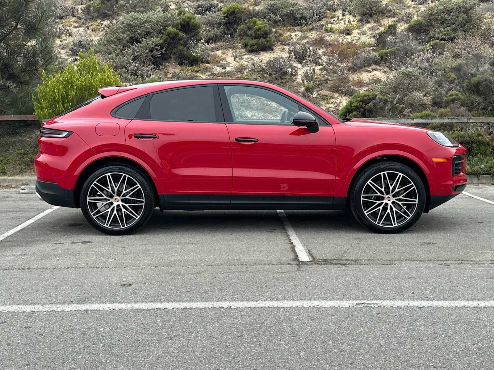 New 2025 Porsche Cayenne Coupe AWD/4WD image 9
