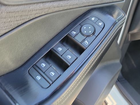 Certified 2023 Nissan Rogue SV FWD image 17