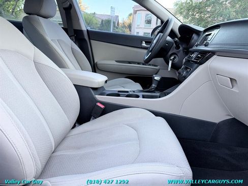 Used 2016 Kia Optima LX FWD image 10