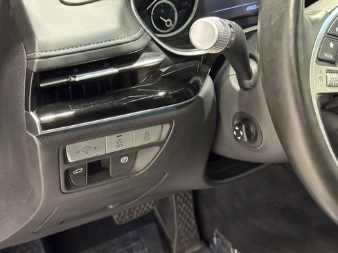 Used 2023 Genesis G80 2.5T image 13