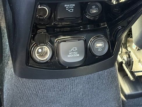 Used 2023 Kia Sorento SX Prestige image 29