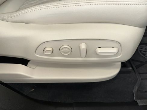 Certified 2024 Buick Enclave Avenir w/ Trailering Package, 5000 lbs. image 39