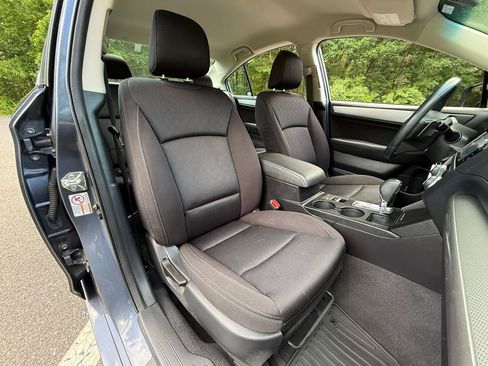 Used 2017 Subaru Legacy 2.5i Premium AWD/4WD image 27