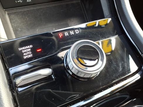 Used 2023 Jeep Grand Cherokee Limited w/ Luxury Tech Group II AWD/4WD image 15